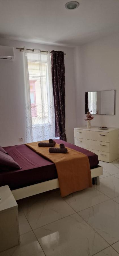 Central Rocky Beach Apartment Sliema
